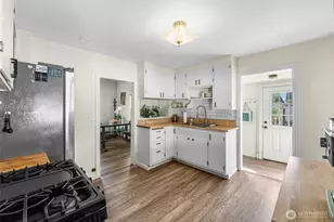 1216 Pine Ave NE, Olympia, WA 98506 - Photo 7