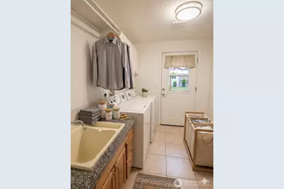 5006 NE 6th Street, Renton, WA 98059 - Photo 13