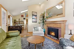 9730 46th Ave NE, Seattle, WA 98115 - Photo 3