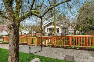 749 N 96th St, Seattle, WA 98103 - Photo 35