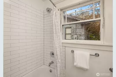 749 N 96th Street, Seattle, WA 98103 - Photo 19