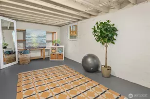 749 N 96th St, Seattle, WA 98103 - Photo 31