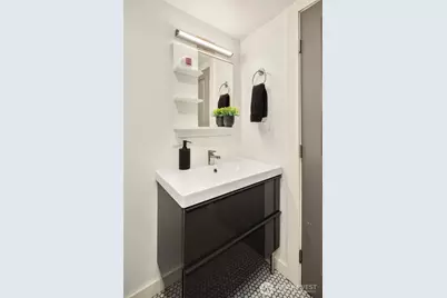749 N 96th Street, Seattle, WA 98103 - Photo 29