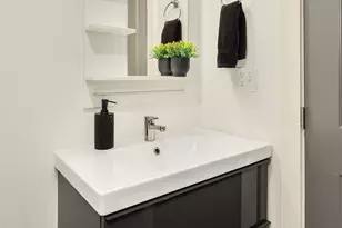 749 N 96th St, Seattle, WA 98103 - Photo 29