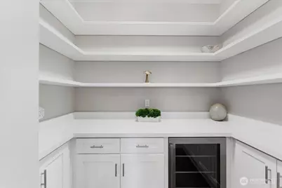 12908 136th Place NE, Kirkland, WA 98034 - Photo 15