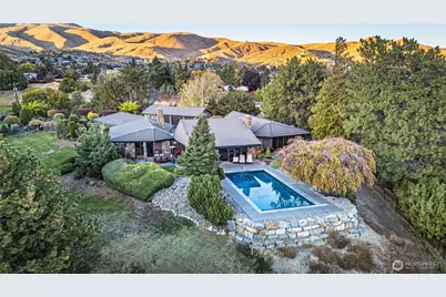 218 Sunnyslope Heights Road, Wenatchee, WA 98801 - Photo 37