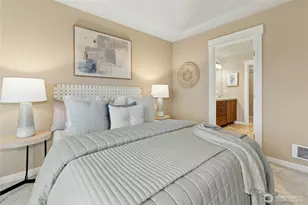 909 4th Ave NE, Issaquah, WA 98029 - Photo 17