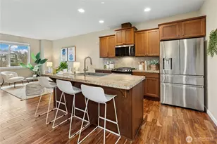 909 4th Ave NE, Issaquah, WA 98029 - Photo 5