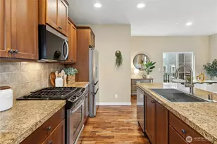 909 4th Ave NE, Issaquah, WA 98029 - Photo 7