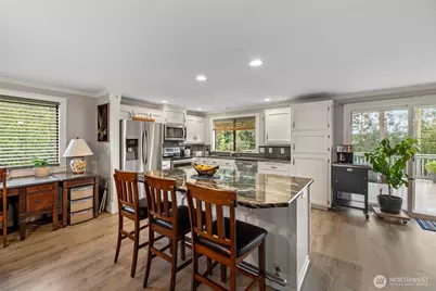 901 SW Barrington Drive, Oak Harbor, WA 98277 - Photo 13