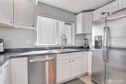 1430 SW 352nd Ct, Federal Way, WA 98023 - Photo 11