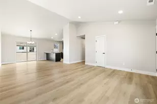 215 Lessor Loop, Moses Lake, WA 98837 - Photo 7