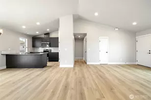 215 Lessor Loop, Moses Lake, WA 98837 - Photo 3