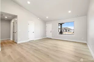 215 Lessor Loop, Moses Lake, WA 98837 - Photo 5