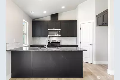 215 Lessor Loop, Moses Lake, WA 98837 - Photo 9