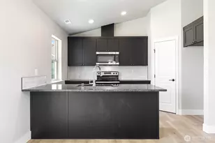 215 Lessor Loop, Moses Lake, WA 98837 - Photo 9