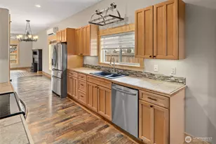 115 E 3rd St, Cle Elum, WA 98922 - Photo 13