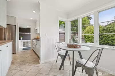 16255 38th Avenue NE, Lake Forest Park, WA 98155 - Photo 9