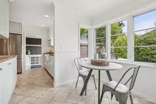 16255 38th Ave NE, Lake Forest Park, WA 98155 - Photo 9