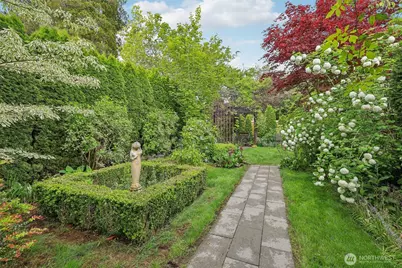 16255 38th Avenue NE, Lake Forest Park, WA 98155 - Photo 33