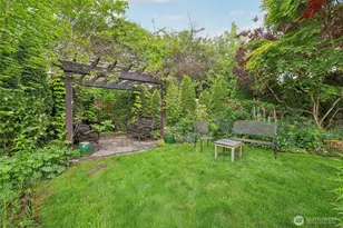 16255 38th Ave NE, Lake Forest Park, WA 98155 - Photo 35