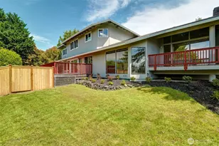 8808 NE 14th St, Clyde Hill, WA 98004 - Photo 33