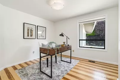 8808 NE 14th Street, Clyde Hill, WA 98004 - Photo 19