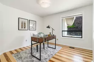 8808 NE 14th St, Clyde Hill, WA 98004 - Photo 19