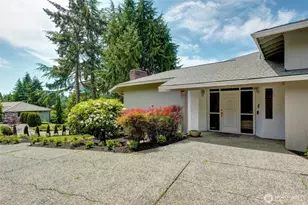 8808 NE 14th St, Clyde Hill, WA 98004 - Photo 3