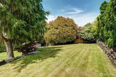 8808 NE 14th Street, Clyde Hill, WA 98004 - Photo 29