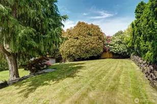 8808 NE 14th St, Clyde Hill, WA 98004 - Photo 29