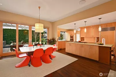 5727 33rd Avenue NE, Seattle, WA 98105 - Photo 7