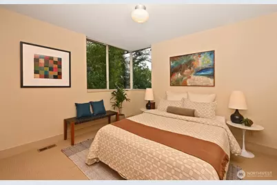 5727 33rd Avenue NE, Seattle, WA 98105 - Photo 13