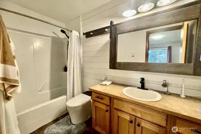 511 364 Street Ct S, Roy, WA 98580 - Photo 15