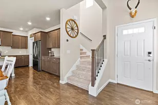 17829 132nd St Ct E, Bonney Lake, WA 98391 - Photo 3