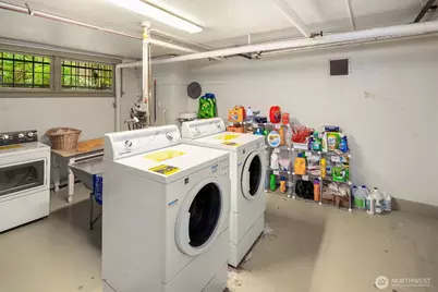 408 Bellevue Ave E #306, Seattle, WA 98102 - Photo 17