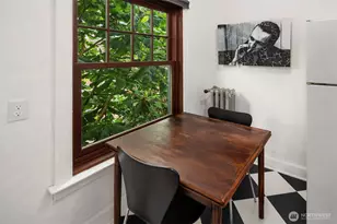 408 Bellevue Ave E, Seattle, WA 98102 - Photo 11