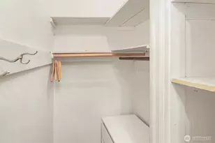 408 Bellevue Ave E, Seattle, WA 98102 - Photo 13