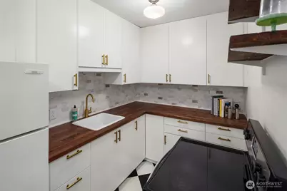 408 Bellevue Ave E #306, Seattle, WA 98102 - Photo 9