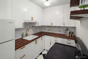 408 Bellevue Ave E, Seattle, WA 98102 - Photo 9