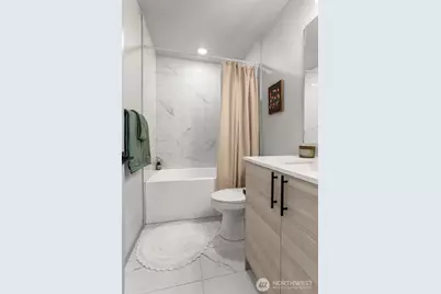 7753 26th Avenue NW #B, Seattle, WA 98117 - Photo 19