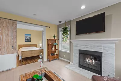 420 Melrose Avenue E #603, Seattle, WA 98102 - Photo 3