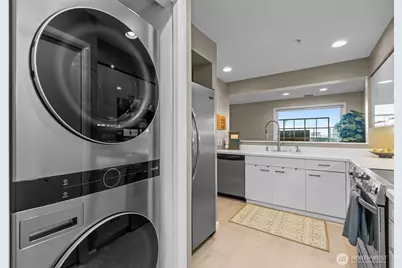 420 Melrose Avenue E #603, Seattle, WA 98102 - Photo 27