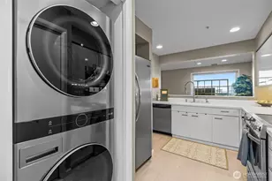 420 Melrose Ave E, Seattle, WA 98102 - Photo 27