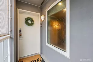 420 Melrose Ave E, Seattle, WA 98102 - Photo 37