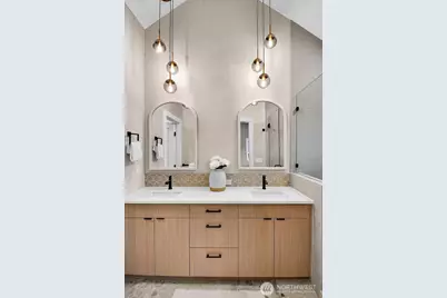 6357 38th Avenue SW, Seattle, WA 98126 - Photo 17