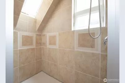 703 18th Avenue S, Seattle, WA 98144 - Photo 33