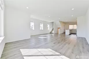 10001 Kings Lndg Ave NW, Bremerton, WA 98311 - Photo 9