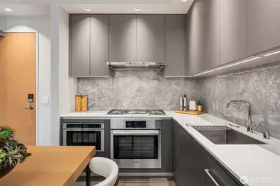 2510 6th Avenue #3703, Seattle, WA 98121 - Photo 7