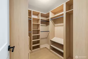 1039 NE 113th St, Seattle, WA 98125 - Photo 29